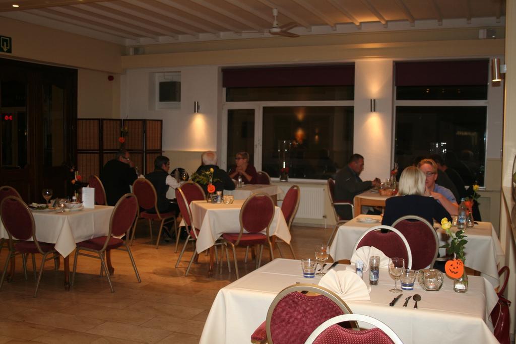 Hotel Admiraal Lanaken Extérieur photo