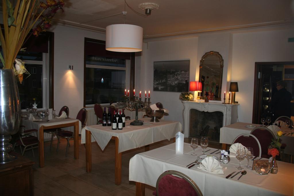 Hotel Admiraal Lanaken Extérieur photo
