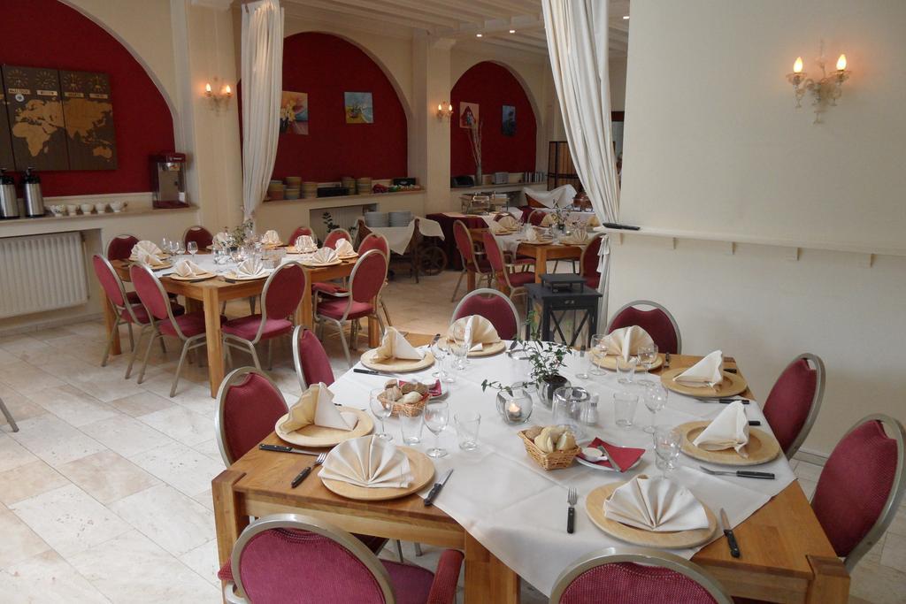 Hotel Admiraal Lanaken Extérieur photo