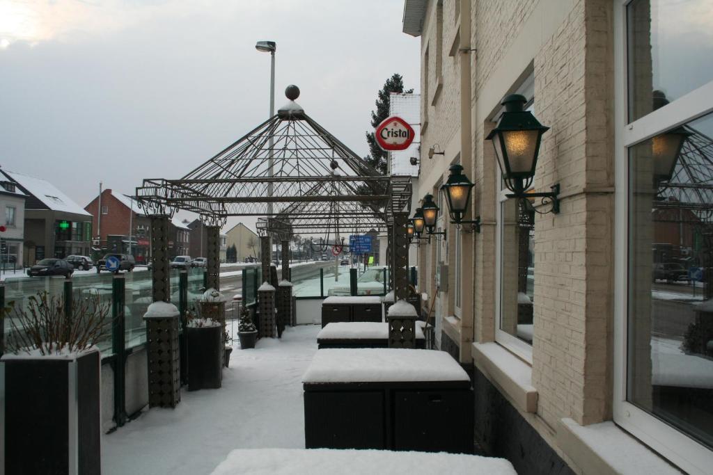 Hotel Admiraal Lanaken Extérieur photo